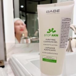 Sữa Rửa Mặt Làm Sạch Dịu Nhẹ Cho Da Dầu Mụn BABE Stop AKN Purifying Cleansing Gel (100ml)