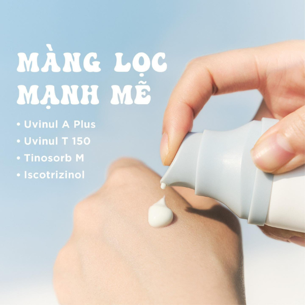 Kem Chống Nắng Phổ Rộng Dưỡng Ẩm SKIN1004 Madagascar Centella Hyalu-Cica Water-Fit Sun Serum SPF50+ PA++++ 50ml