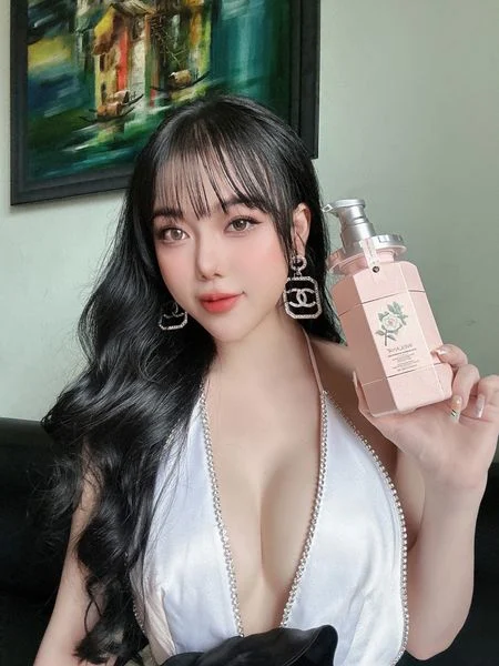 82a8bc4c4f349b6ac225-1c1b61d66cf14f109bc3ec8b747ba485-grande