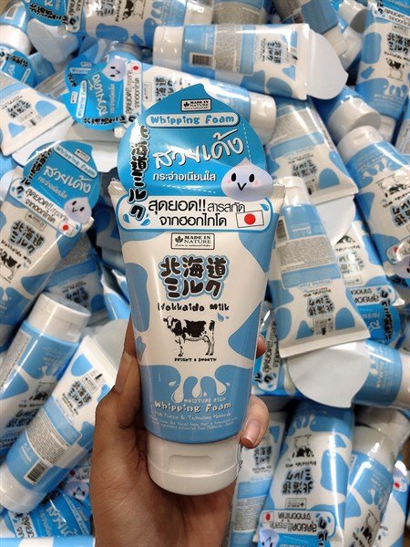 Sữa rửa mặt dưỡng ẩm và mịn da Made In Nature Hokkaido 100g