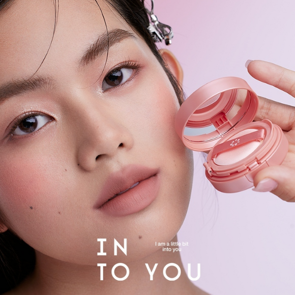 Má hồng mỏng nhẹ kháng nước Into You Air Cushion Blush