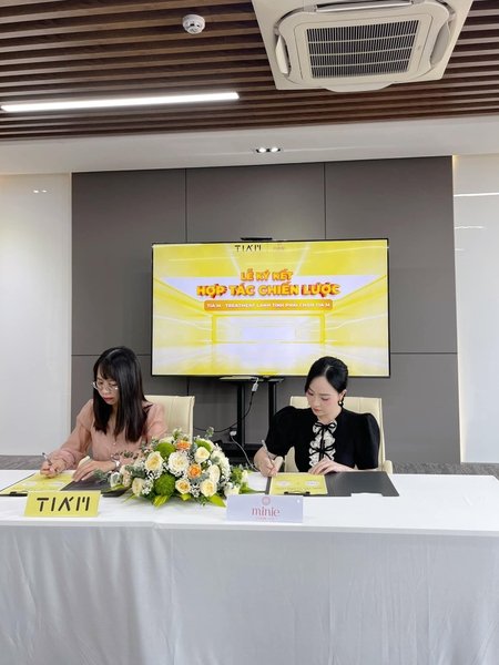 minie-cosmetics-ky-hop-dong-voi-tiam