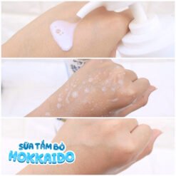 Sữa tắm dưỡng ẩm và sáng mịn da Hokkaido Made In Nature 700ml