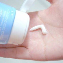 Sữa rửa mặt dưỡng ẩm và mịn da Made In Nature Hokkaido 100g